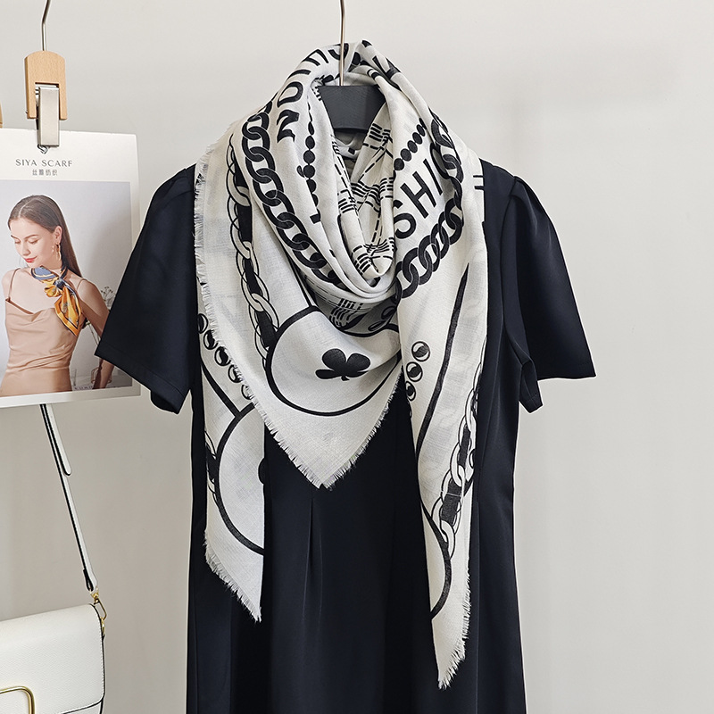 Creatividad transfronteriza europea y americana, lujo ligero, moda, impresión geométrica, bufanda cuadrada grande, damas, chal de viaje de alto valor y de moda