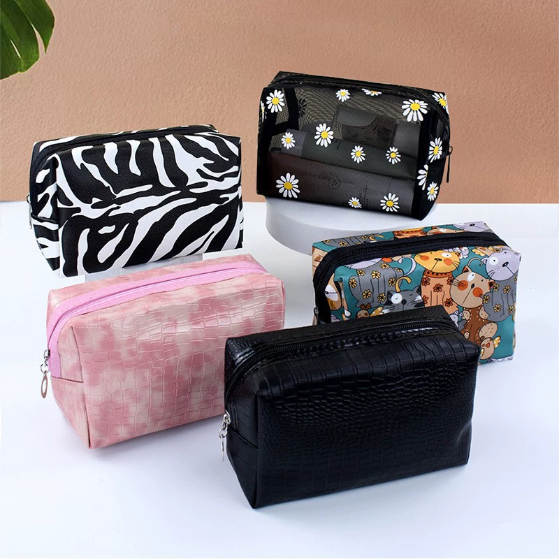 Multicoloured handheld capacious fashionable storage system, organizer bag to go out