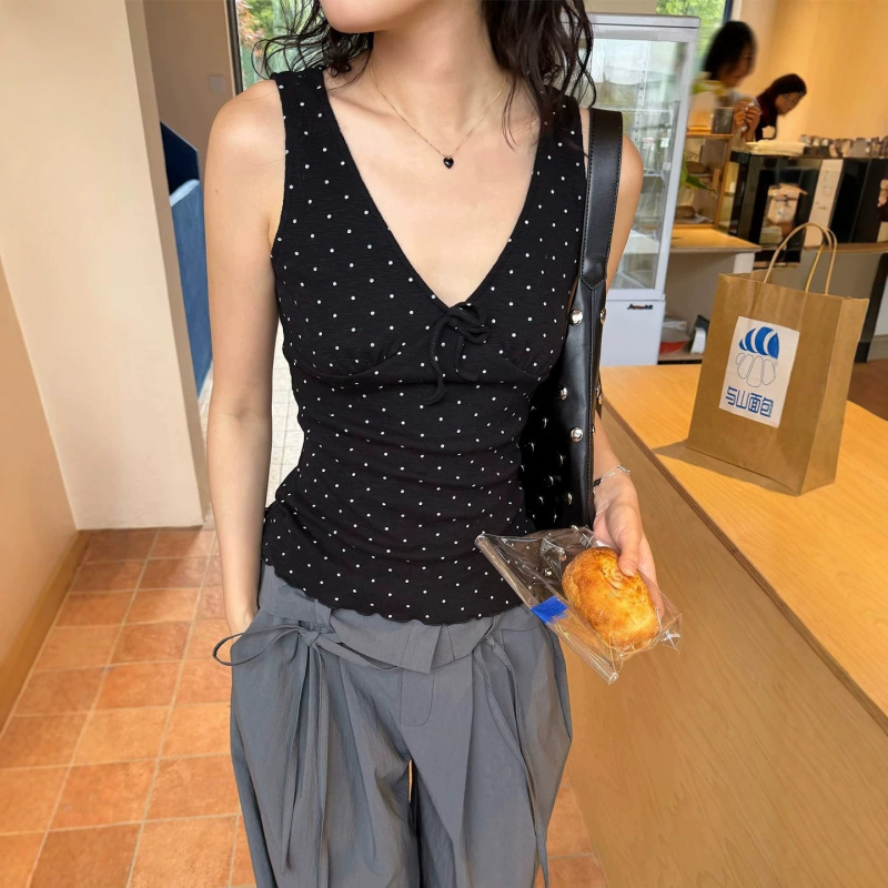 【Bangkok Holiday】Elegant Slim Fit V-Neck Camisole for Women, Summer Outerwear, Hot Girl Style, Slimming Sleeveless Top