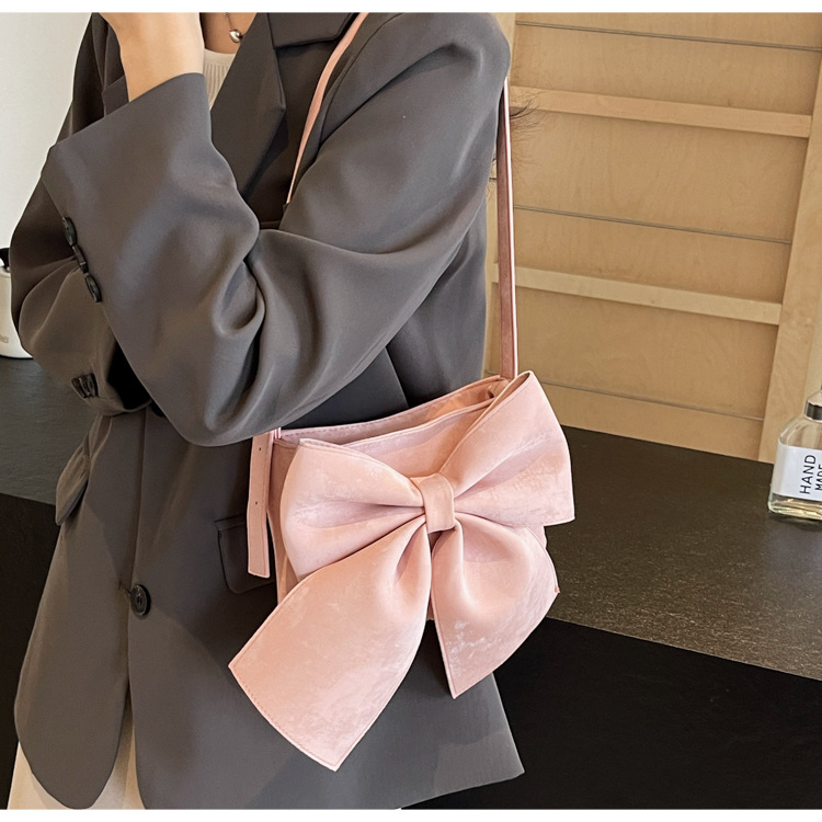 Women's Medium Pu Leather Bow Knot Elegant Square Zipper Crossbody Bag display picture 28