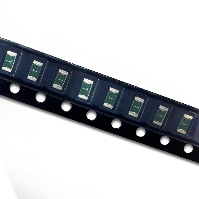 1206贴片保险丝现货10A24V32V贴片保险丝