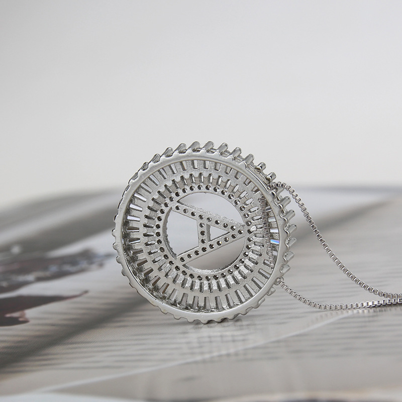 platinum 26 English alphabet inlaid zirconium necklace