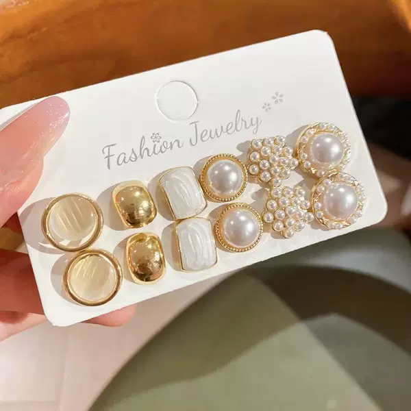 Minimalist design oil-drip pearl silver needle earrings, exquisite and high-end, fashionable and elegant earrings for women