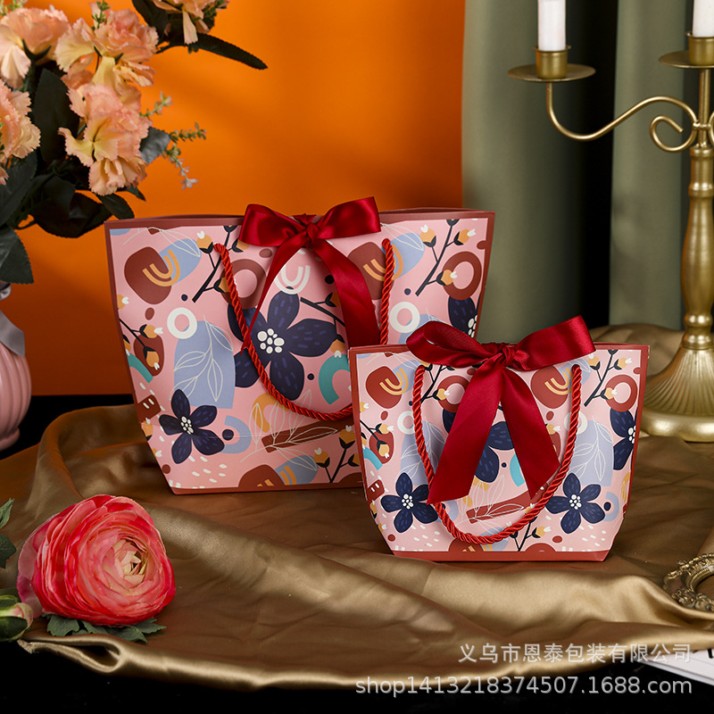 2025 Año de la Serpiente Nuevo Año Nuevo Feliz Año Nuevo Reunión Anual Bolsas de regalo Recuerdos Cosméticos portátiles Bolsas de papel