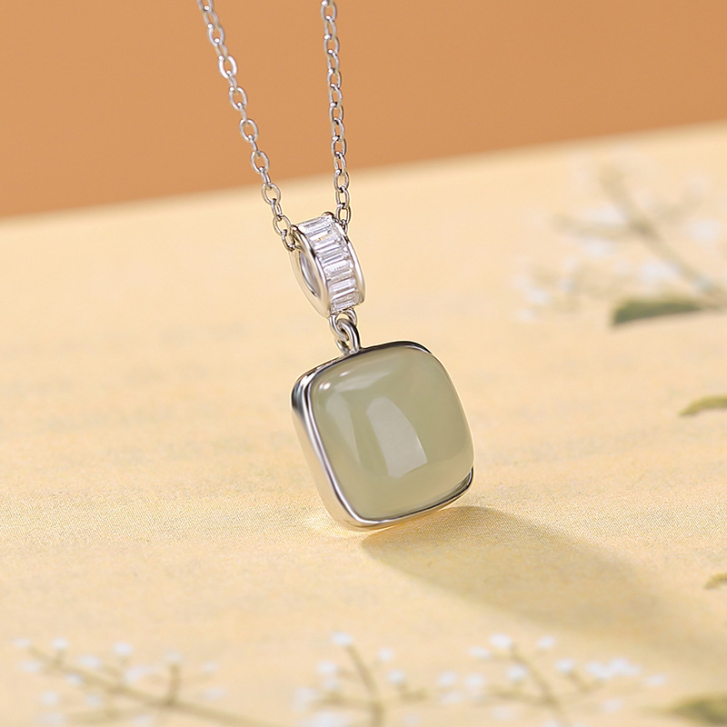 Mặt dây chuyền bạc S925 đá ngọc bích thiên nhiên hình vuông phong cách Trung Hoa — Mặt dây chuyền đơn (không bao gồm dây chuyền)