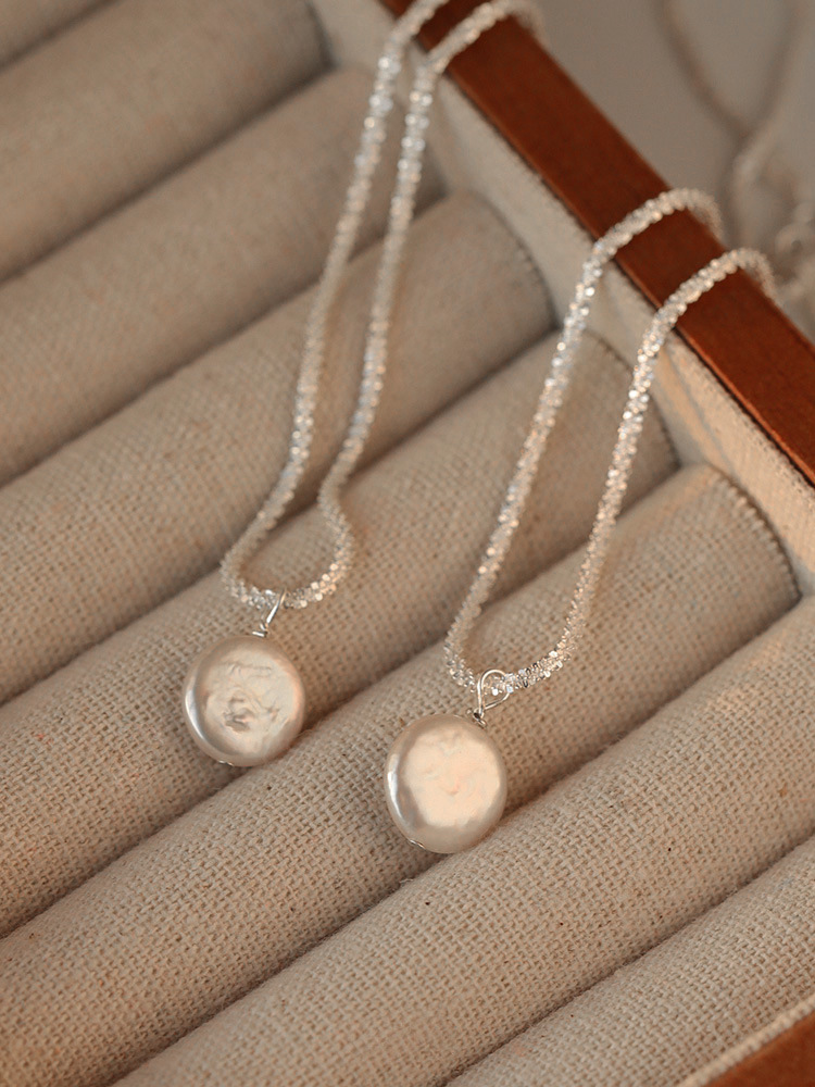 6g Weight Mother pearl shellfish Pendant Material Pendant Necklace Classification 925 sterling silver Chain Material Holiday, Daily Occasion Freshwater Pearl, Sterling Silver Material Geometric Pattern Women's Gender Polishing Design Elegant, Simple Style Style Freshwater Pearl Sterling Silver Polishing Geometric Pendant Necklace 9