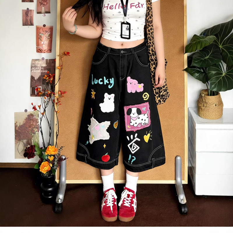 Trendy Plus-Size American-Style Cartoon Patchwork Embroidered Denim Shorts for Women, Summer Version for Plus-Size Women, Stylish Wide-Leg Cropped Pants