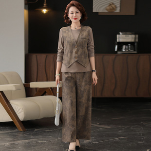 Mother's Spring T-shirt Pants Three-piece Women's 2025 Middle-aged and Elderly New Temperament All-match Middle-aged suit