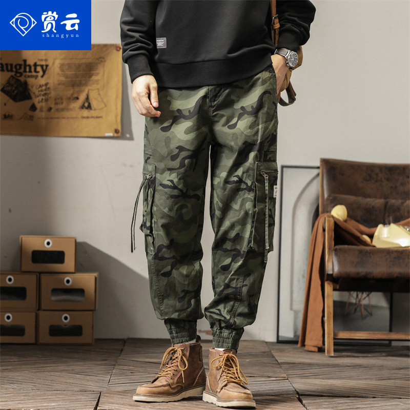 Appreciation cloud fleece-lined American camouflage casual multi-bag loose zipper men's ankle-tied pants autumn fashion brand overalls men