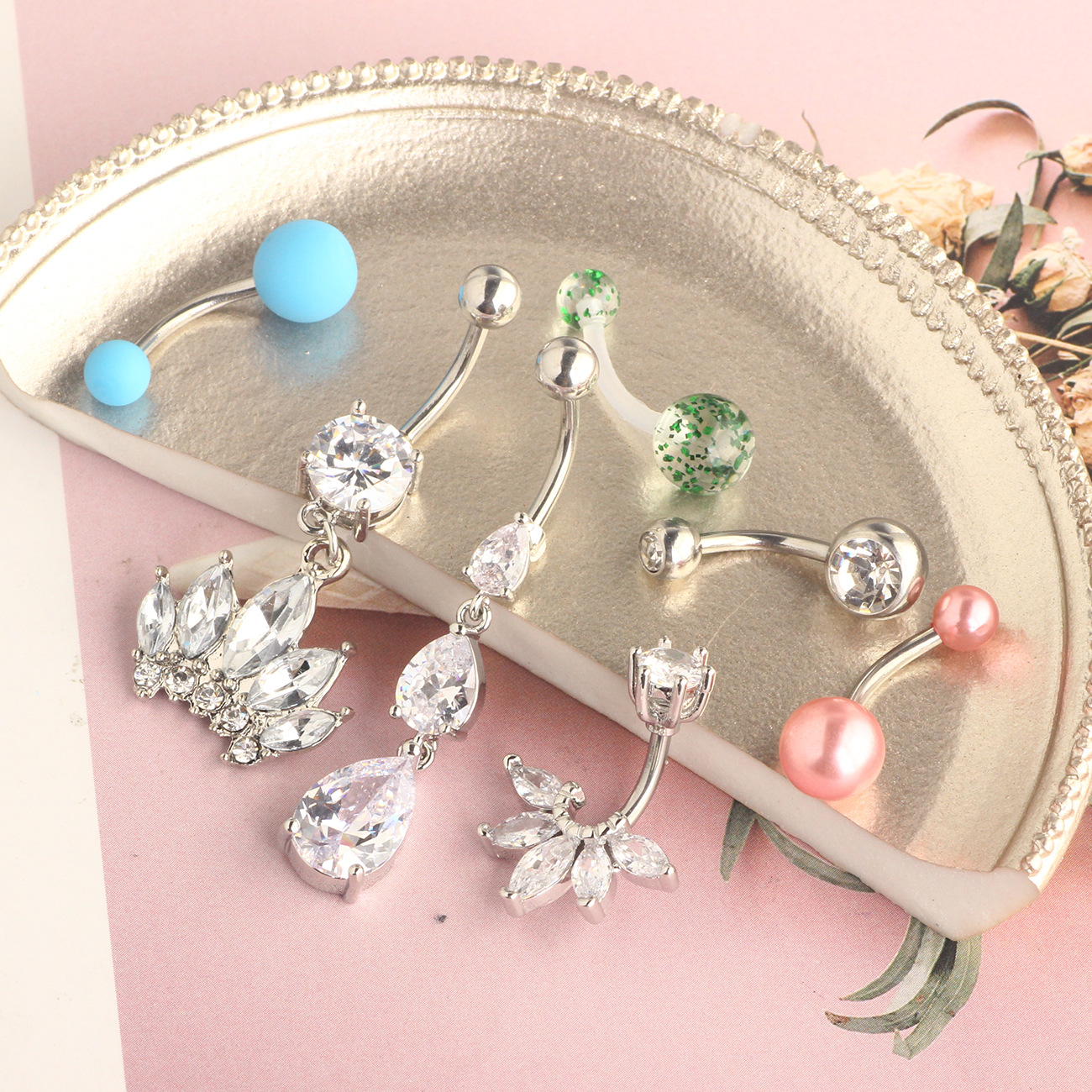 Pointed titanium steel lip stud product view