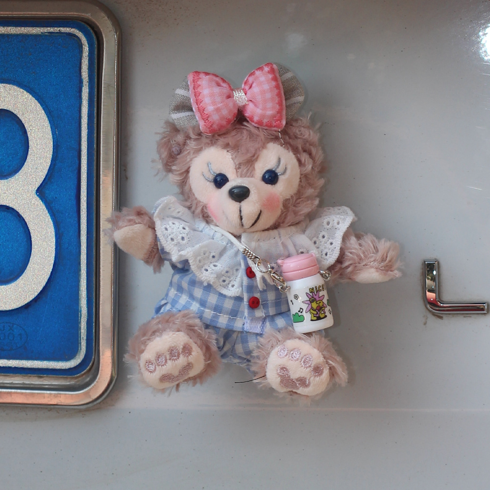 Cute Bear Car Colgante trasero Decoración trasera maletero Muñeco Decoración exterior del coche Decoración del coche Mujer