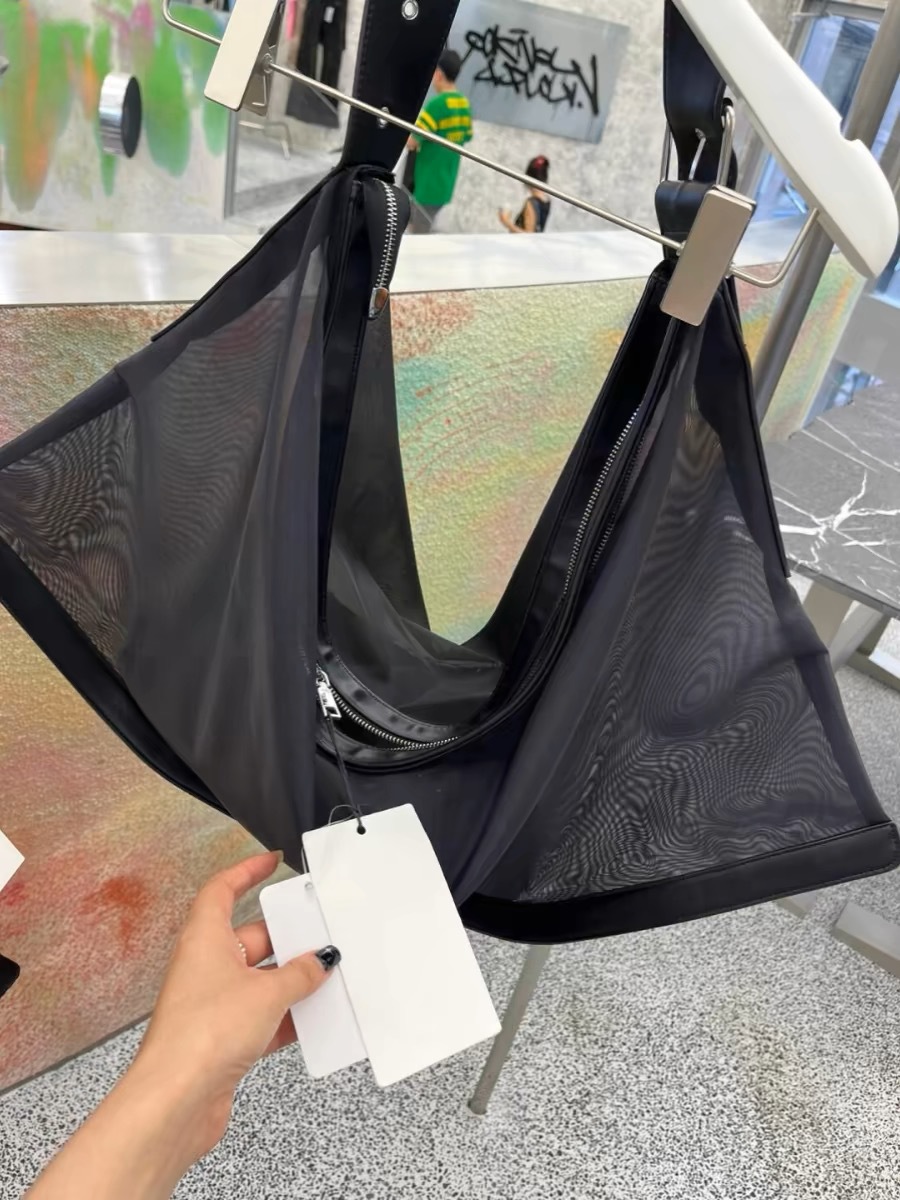 New women's bag with niche design, fashionable hollowed out mesh bag, casual and versatile, large capacity single_voghion.com