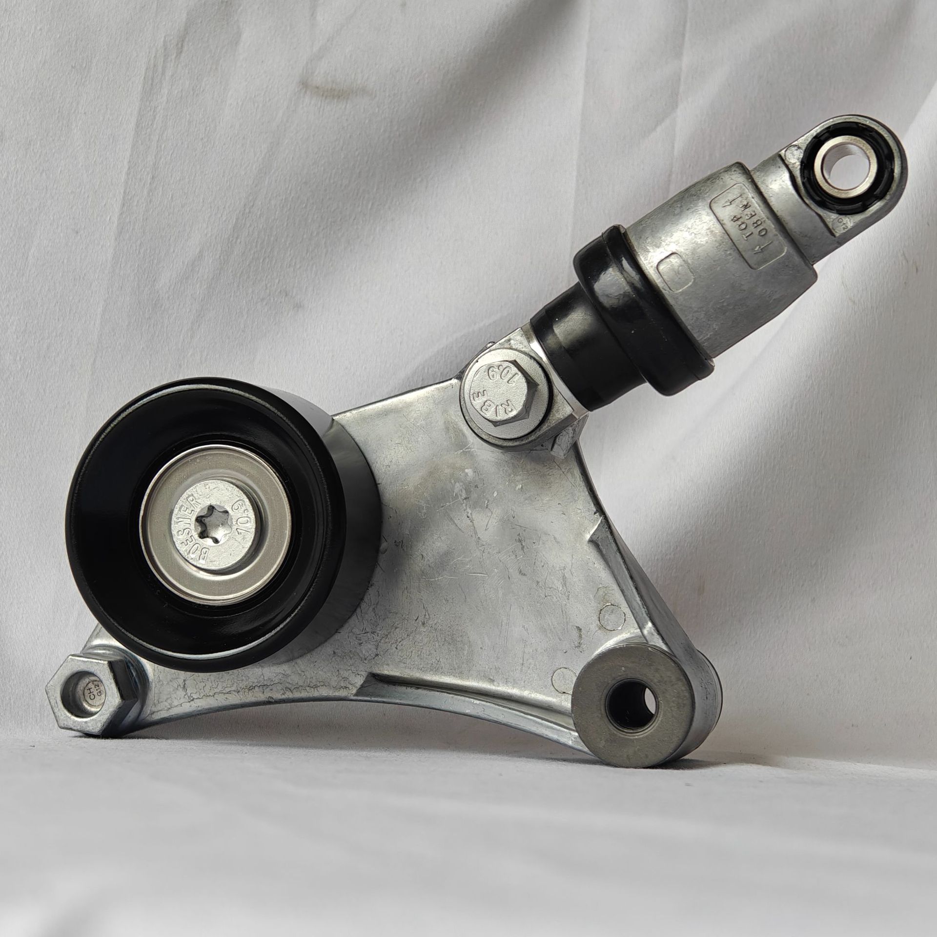 16620‑28011 28090 28070 Belt Tensioner Assembly Is Suitable for Toyota Camry Rav4
