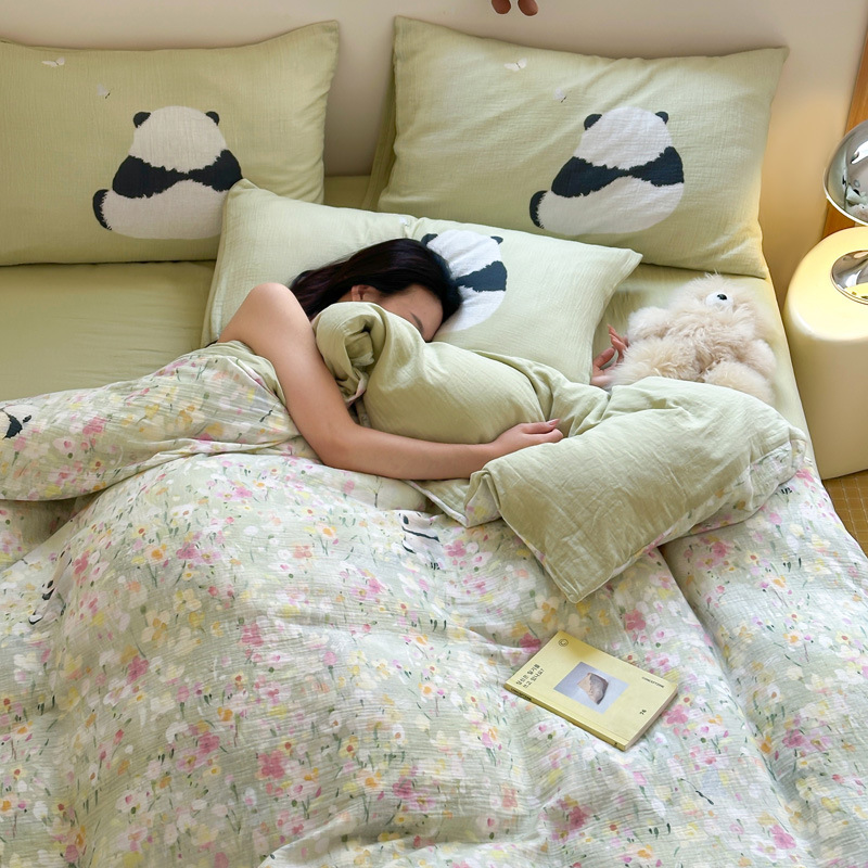 Youyixin juego de cuatro piezas de dibujos animados de doble capa de gasa arrugada impresión digital juego de tres piezas de algodón kit de algodón sábana edredón