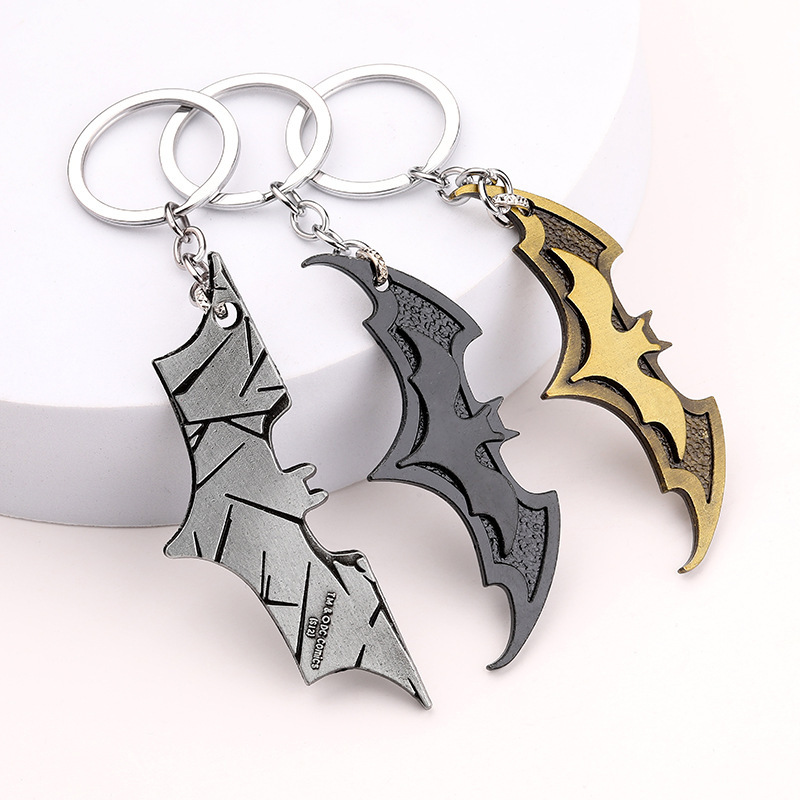 Batman Keychain Creative Avengers Captain America Keychain Men's and Women's Bag Hanging Cartoon Gift Batman Keychain Creative Avengers Captain America Keychain Men's and Women's Bag Hanging Cartoon Gift