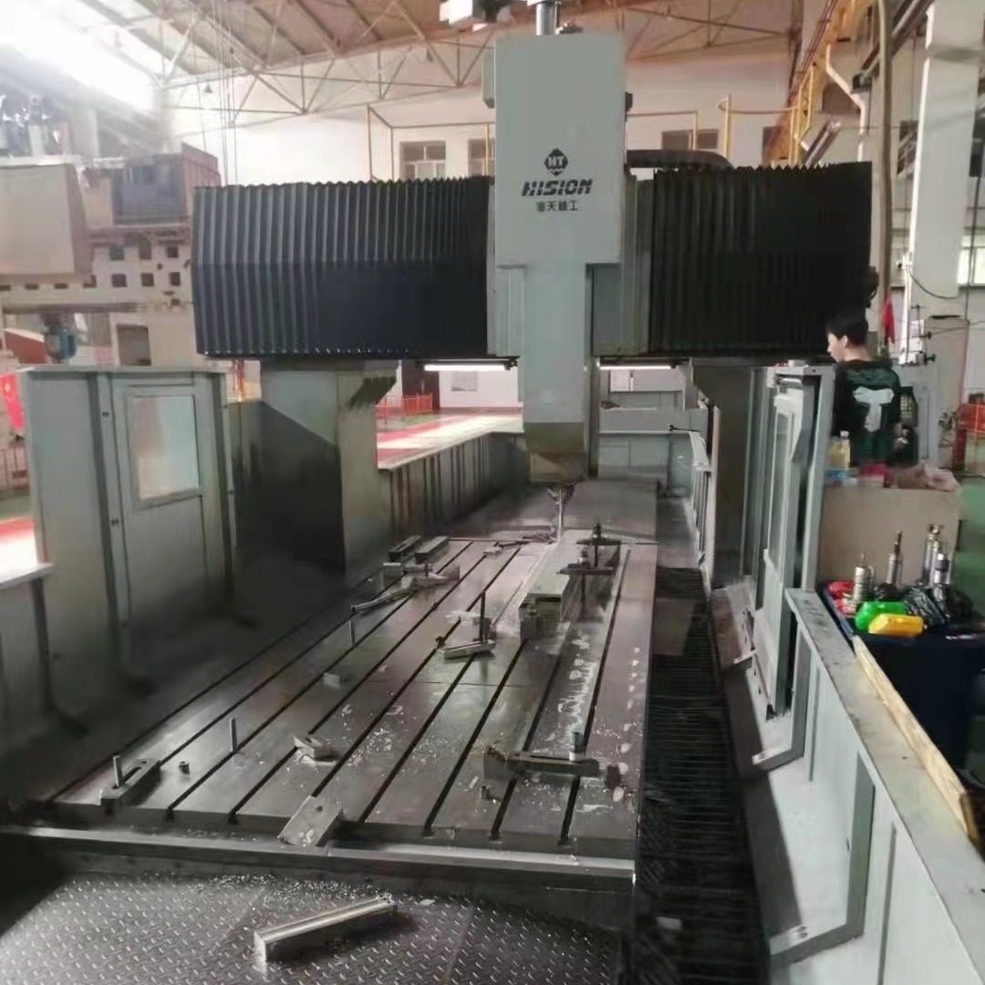 TH61160加工中心  2003年  昆明产 沈阳龙门加工中心GMC2560RL