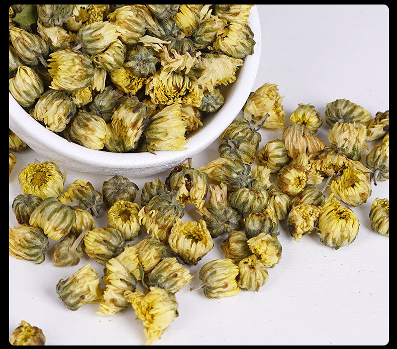 Tai Ju Chrysanthemum Buds (Chrysanthemum morifolium) — Tongxiang Dried Flower Tea, 500g in use