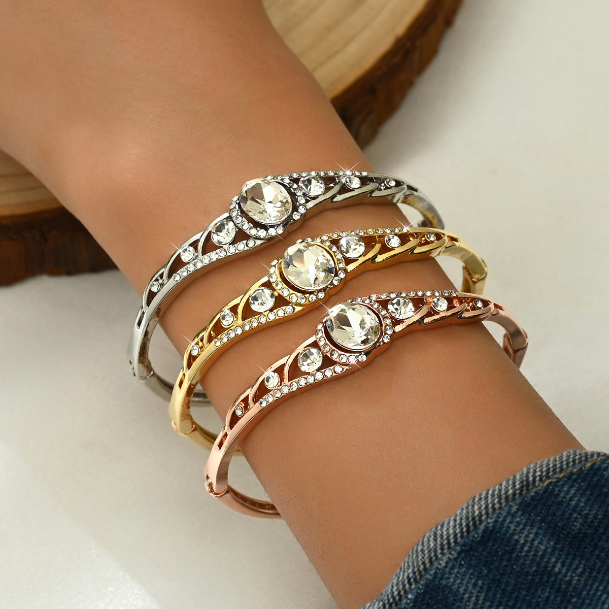 Explosiones transfronterizas nicho diseño universal de alto nivel de sensación de diamante brazalete de cristal joyería fábrica directa accesorios de moda