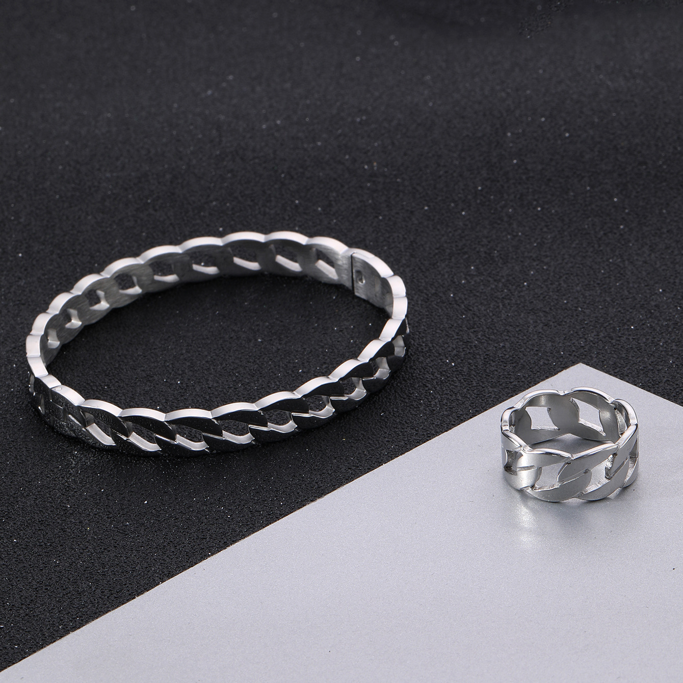 Straight trend cutting personalized titanium bracelet ring Fried Dough Twists chain set stainless steel jewelry seconds_voghion.com