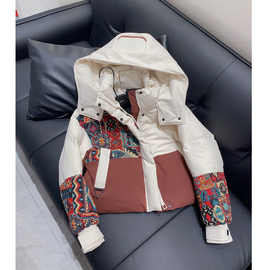 时尚国潮撞色拼接女士羽绒服2025冬季新款设计感小个子短款外套潮