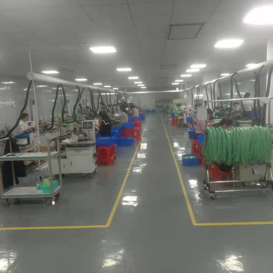 Cable DE DATOS tres en uno cable de carga del teléfono móvil un arrastre tres silicona líquida adecuado para Apple typec Android carga rápida 1,2