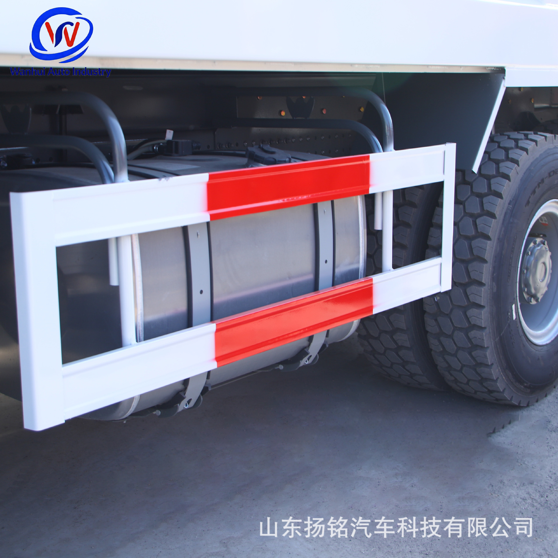 Export to Africa: Howo Dump Truck, 430 Horsepower, 8X4, Front Four-Wheel Drive, Heavy-Duty Engineering Vehicle for Earthwork Transport