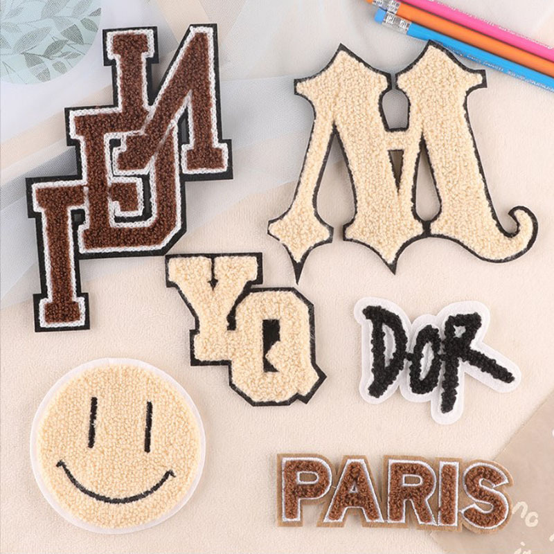 笑脸字母毛巾绣羽绒服棉衣卫衣毛衣衣服辅料补丁布贴补洞贴花徽章