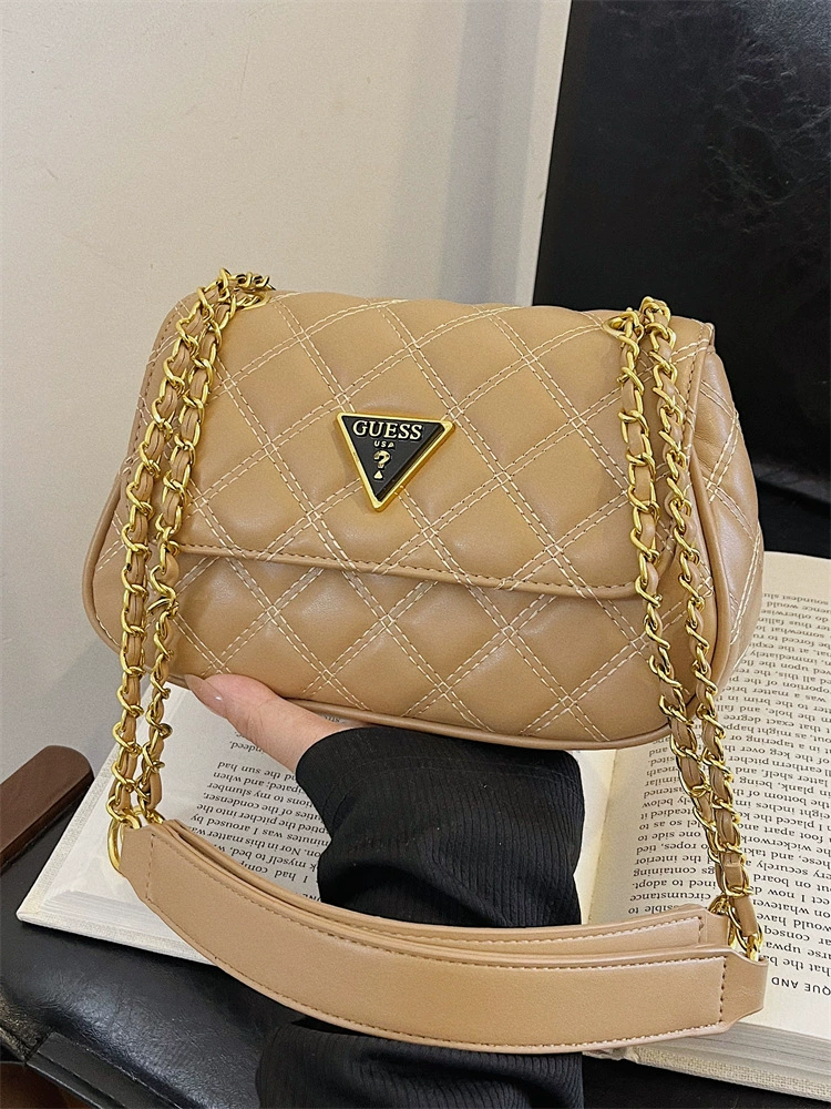 One-shoulder Bag, Quilted Vegan Leather, Chain Strap, City Style (23×7×15 cm)