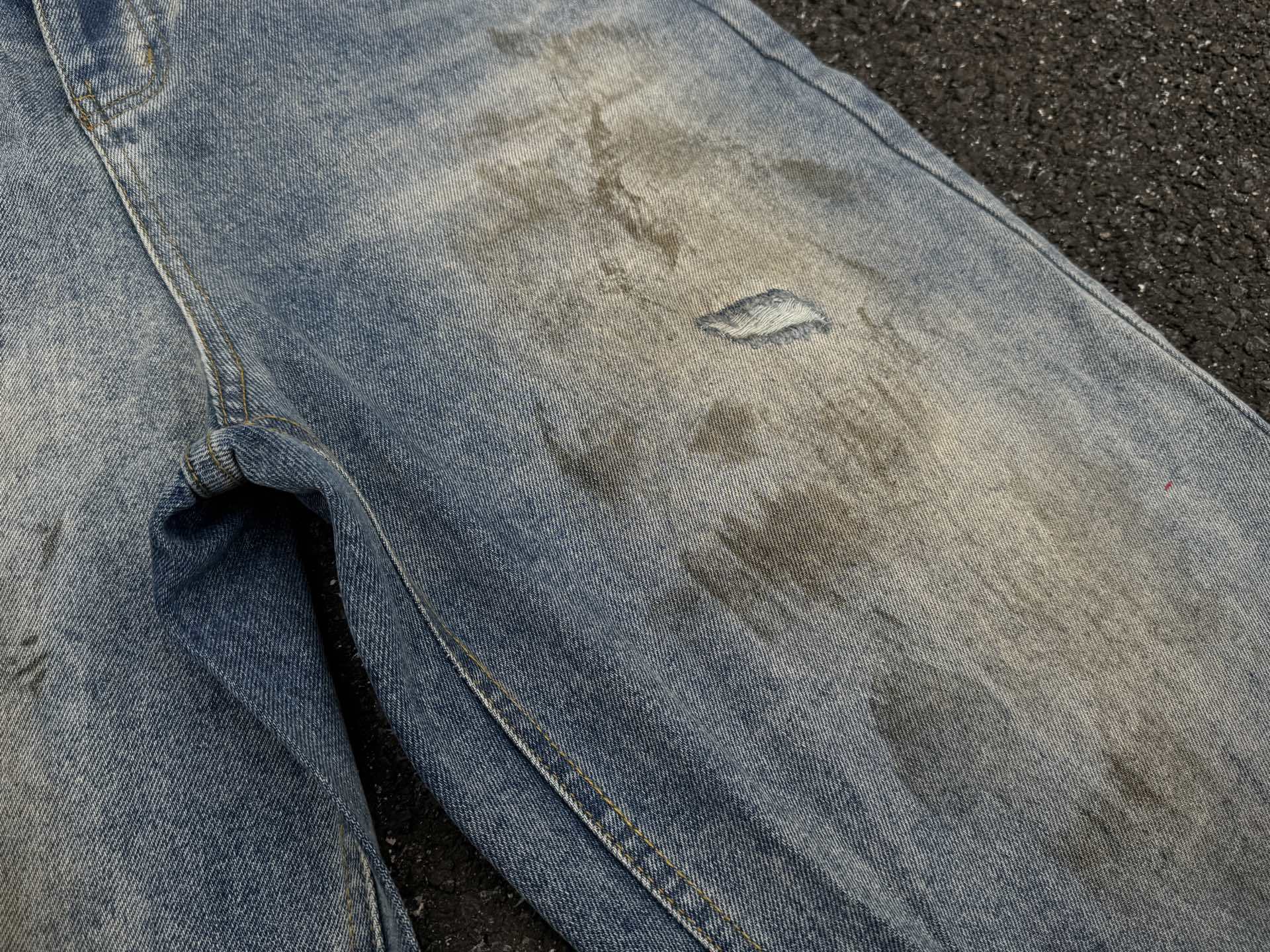 Style Oversized Washed Denim Pants – Baggy Streetwear Jeans With Ripple Effect & Distressed Detailing"_voghion.com