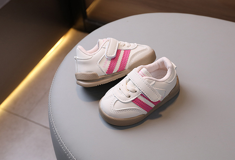 2024 Hierscht neit villsäitegt Board fir Jongen a Meedercher, däitsch Trainingsschong, mëll Sohlen Anti-Rutsch Puppelchers-Trëppelschong_voghion.com