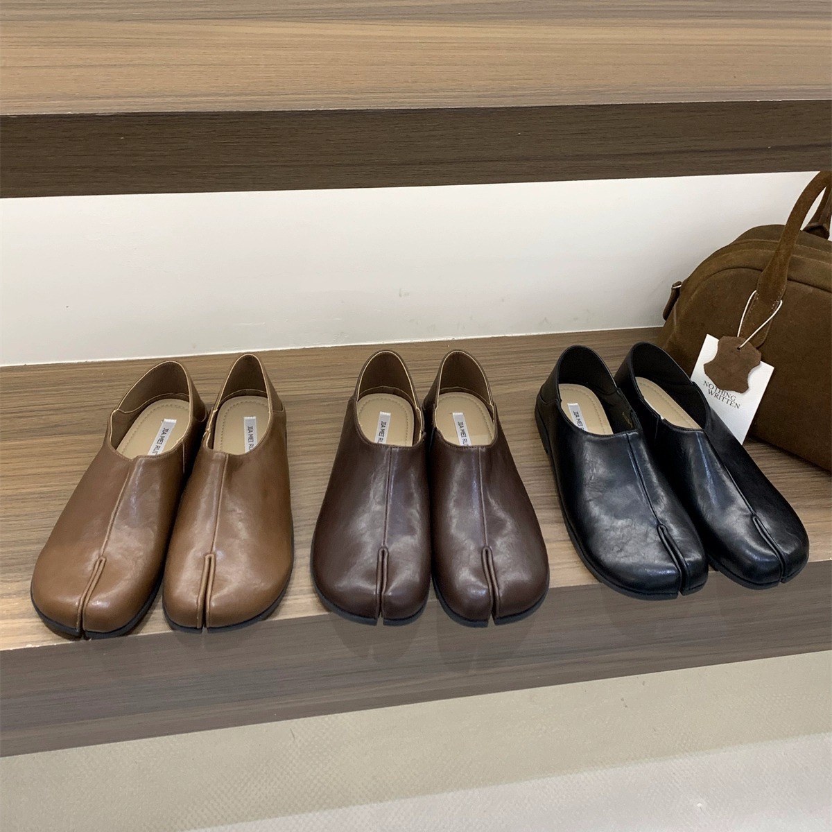 Flat Split-Toe Pig's Trotter Shoes Women's Shoes 2025 New Spring and Autum Horseshoe Pig's Trotter Shoes One-Leg Loafers