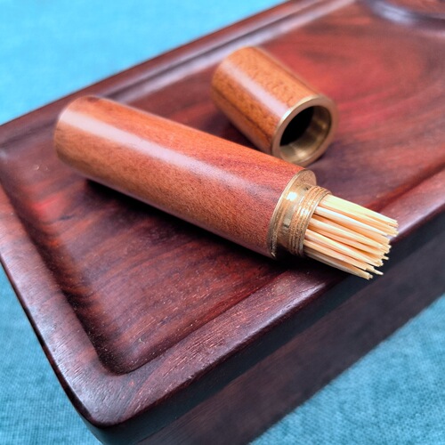 Ebony hand sewing needle storage barrel, exquisite needle storage barrel, creative rosewood wooden DIY handmade household toothpick barrel