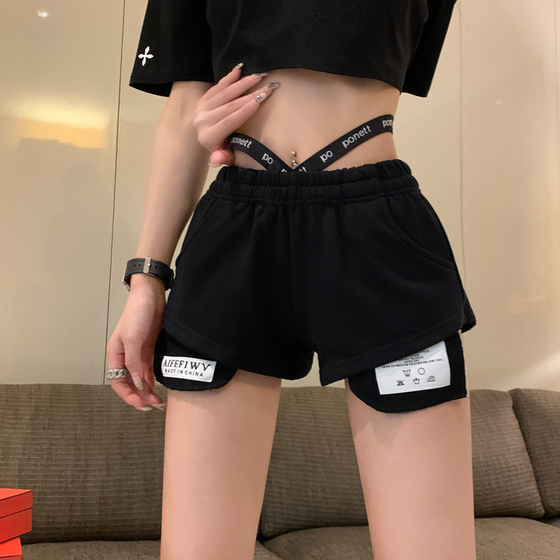 High-Waisted Shorts for Women, Summer Hot Girl Style, Elastic Waistband, Label Detail, Waist-Cinching, Loose Wide-Leg Casual Hot Pants, Trendy and Fashionable High-Waisted Shorts for Women, Summer Hot Girl Style, Elastic Waistband, Label Detail, Waist-Cinching, Loose Wide-Leg Casual Hot Pants, Trendy and Fashionable
