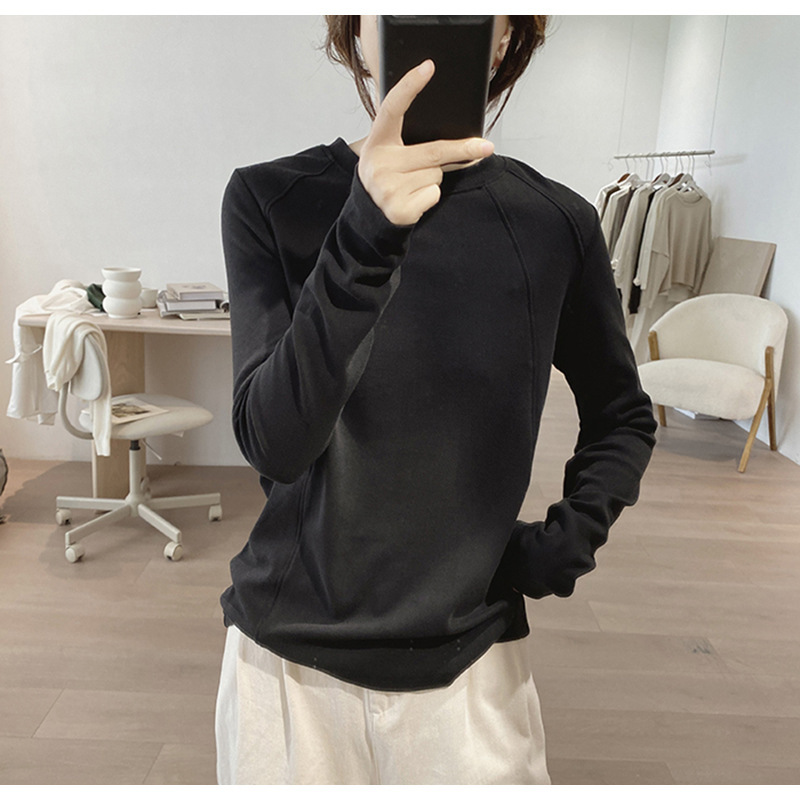 ヨーロッパデザインの女性用長袖Tシャツ2025春の新スタイルインナーレイヤリングシャツルーズスリミングトップ|undefined