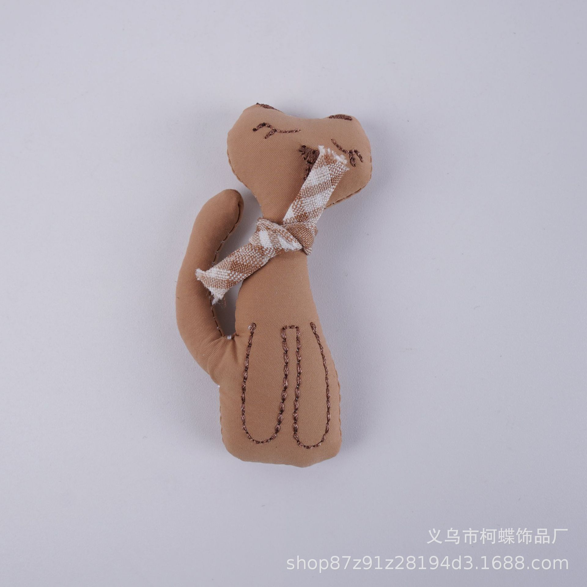 격자 무늬 스카프 고양이 다크 브라운