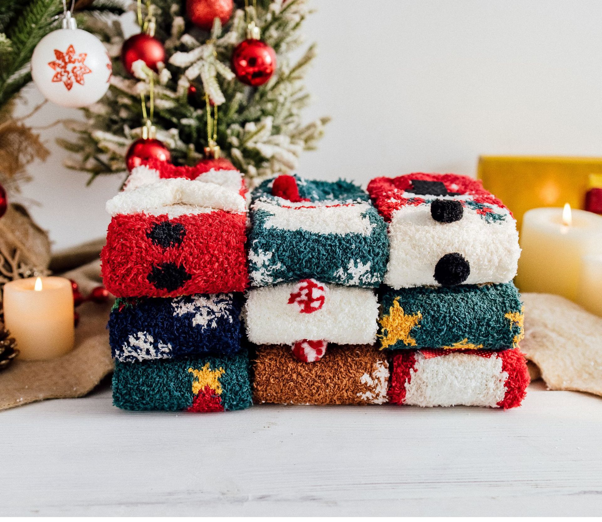 Home Occasion Christmas Festival Women's Fashion Santa Claus Snowman Snowflake Coral Fleece Jacquard Crew Socks