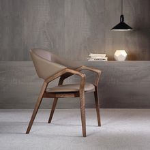 意大利设计师椅子舒服久坐侘寂风中古极简真皮餐椅实木榫卯扶手椅