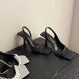 2025 summer new style women's banqueting sandals with soft soles