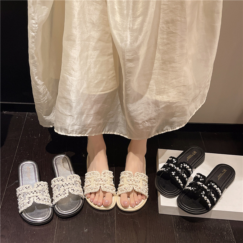 Summer New Style Chanel-Inspired Flat Slippers for Women, Soft-Soled Fairy-Like High-End Versatile Pearl Beach Sandals for Women Summer New Style Chanel-Inspired Flat Slippers for Women, Soft-Soled Fairy-Like High-End Versatile Pearl Beach Sandals for Women