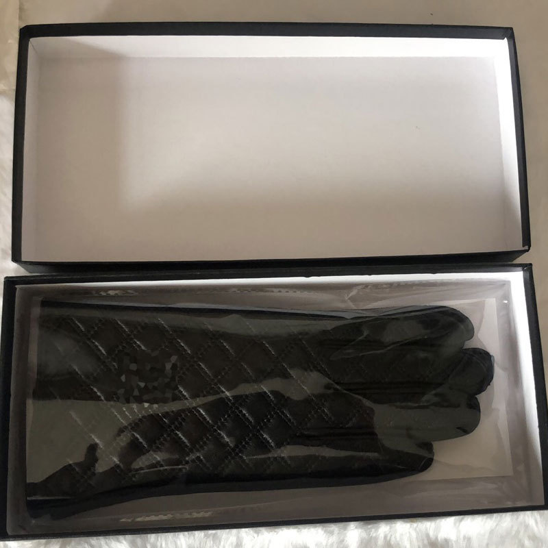 2021���׺��Ӵ���һ������Ƥ����ֽ���װ��������