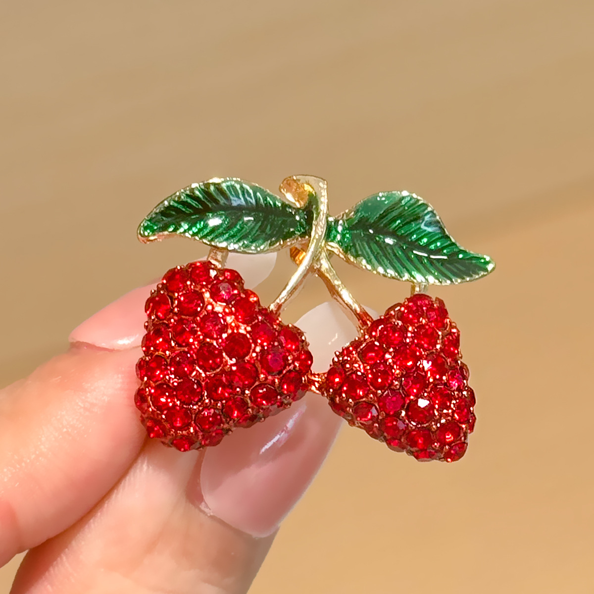 Strawberry Pattern Cute Pin Strawberry Alloy Unisex Brooches