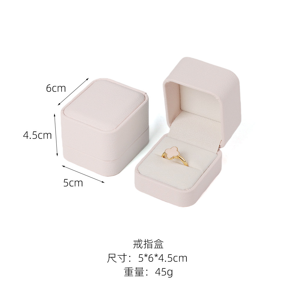 Caja de joyería rosa de alta calidad de cuero pu caja de embalaje de marca de joyería logotipo colgante pulsera collar caja de anillo