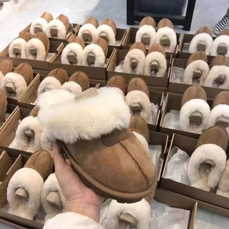 Women's Snow Boots with Fur Slippers, New Winter Style with Plush Fur Integrated, Fashionable Casual Cotton Slippers, Thick Versatile Cotton Shoes Women's Snow Boots with Fur Slippers, New Winter Style with Plush Fur Integrated, Fashionable Casual Cotton Slippers, Thick Versatile Cotton Shoes
