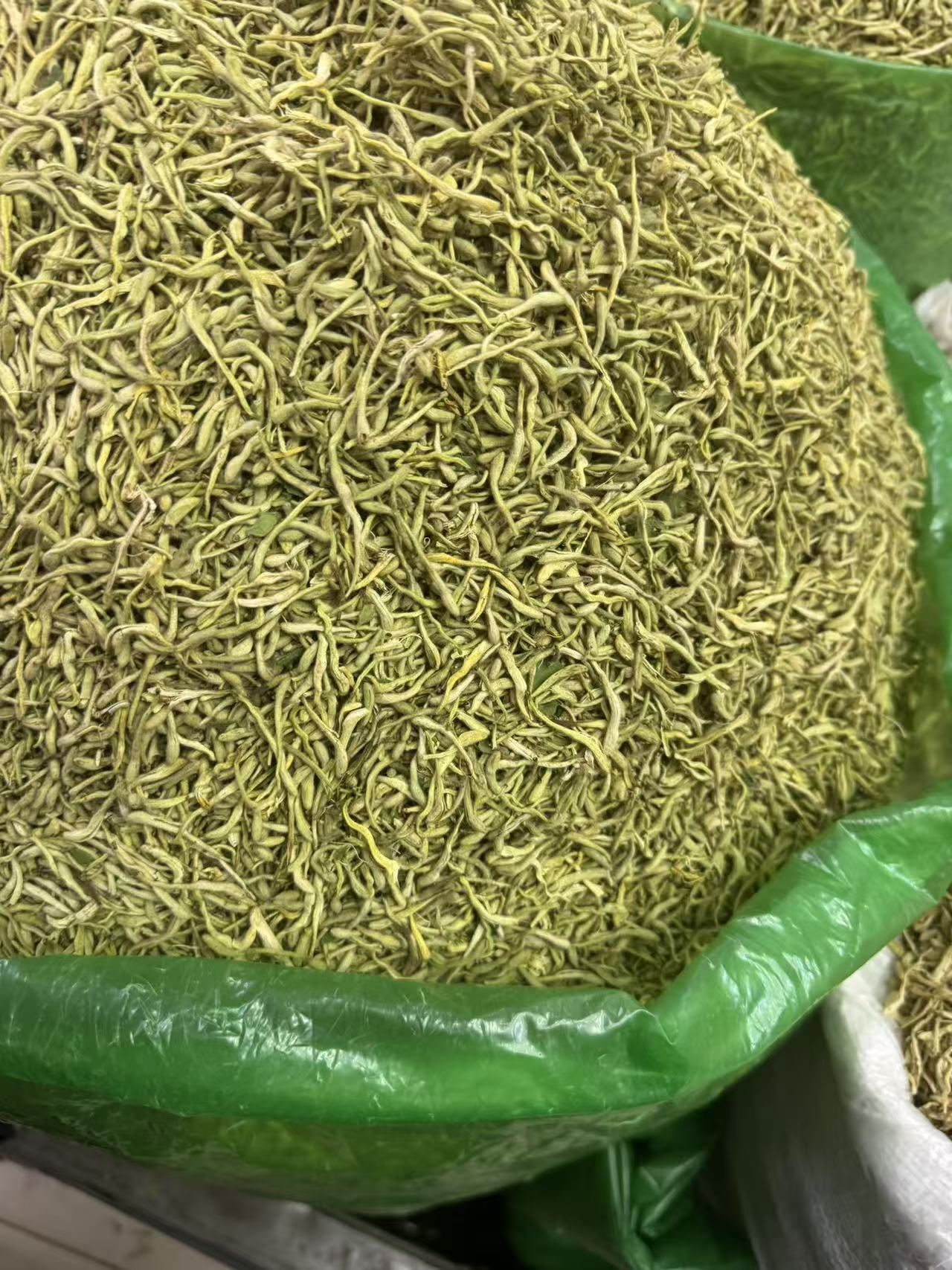 Honeysuckle Flower Tea Jin Yin Hua Dried Loose Herbal Tea 1000g Bulk Bag quality and texture