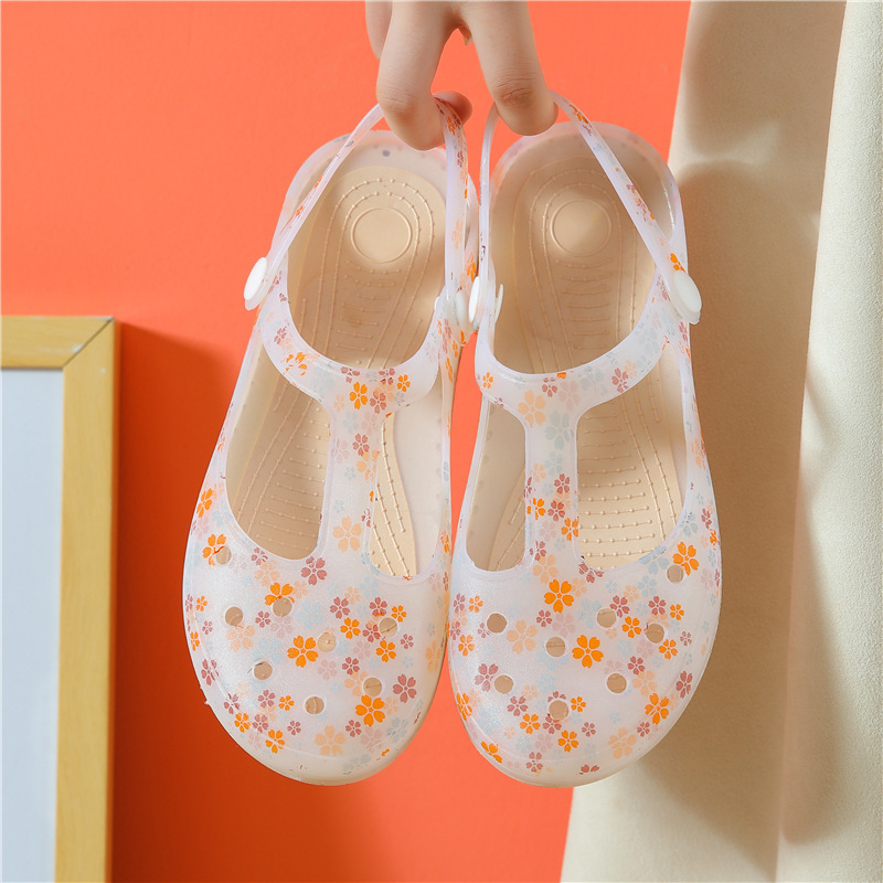 New Summer Clogs, Women's Sandals, High-End Flat Jelly Shoes, Beach Shoes, Non-Slip Toe-Cap Women's Sandals and Slippers New Summer Clogs, Women's Sandals, High-End Flat Jelly Shoes, Beach Shoes, Non-Slip Toe-Cap Women's Sandals and Slippers