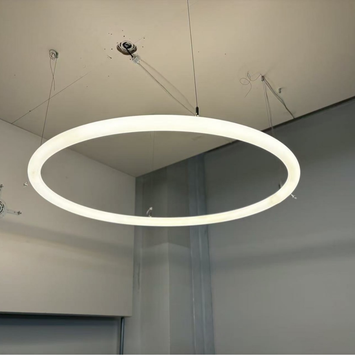 360 ° Round Ceiling Chandelier Can Be Customized in Size Modern Normcore Commercial Decorative Lamp Chandelier Engineering Lighting