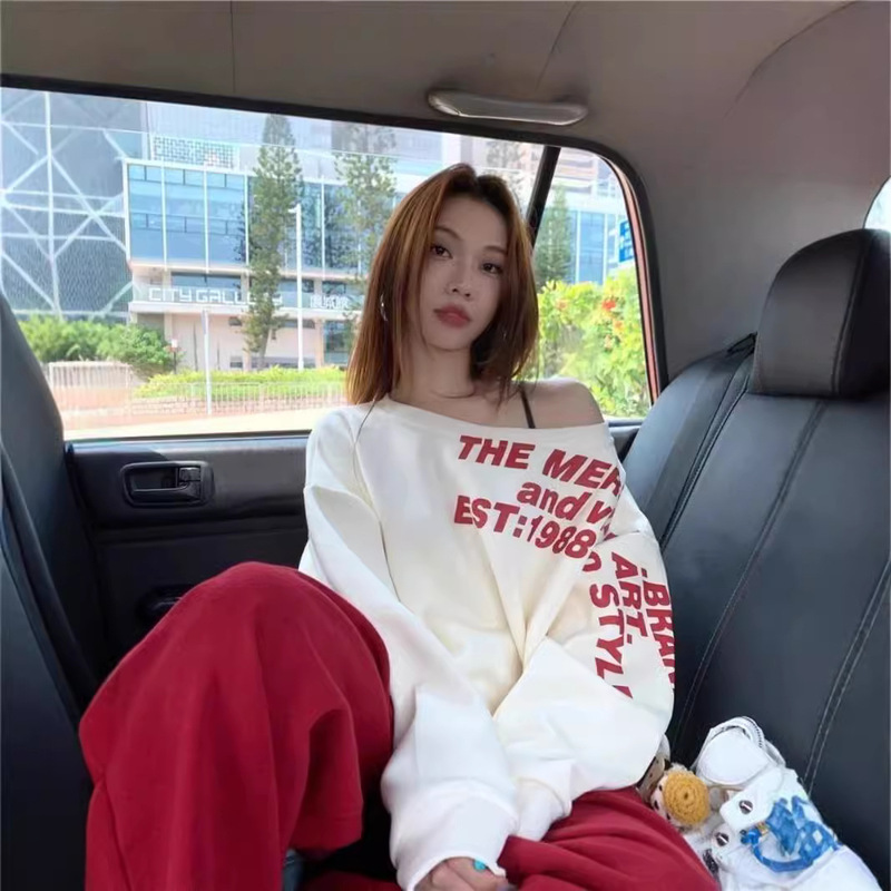 Open-shoulder Vintage Printed Letter Long-sleeved Sweat Women's Autumn New Niche Slant Shoulder Irregular Loose Slim-fit Top