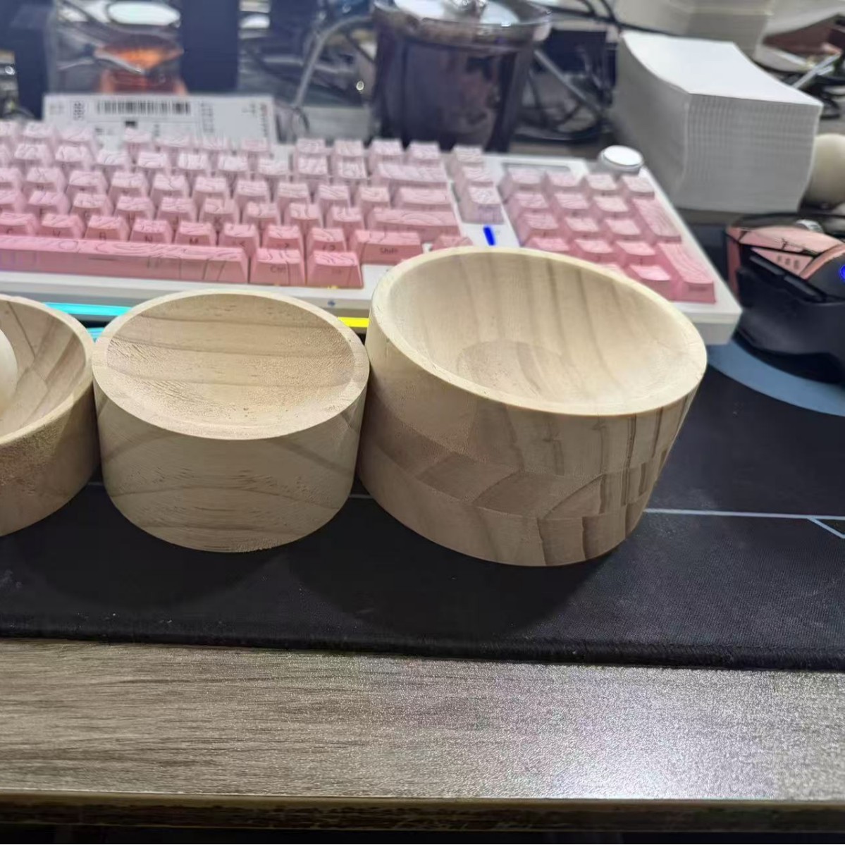 Small solid wood round dumpling roller for home use, wooden dumpling skin mold, convenient dumpling skin press, pastry mold