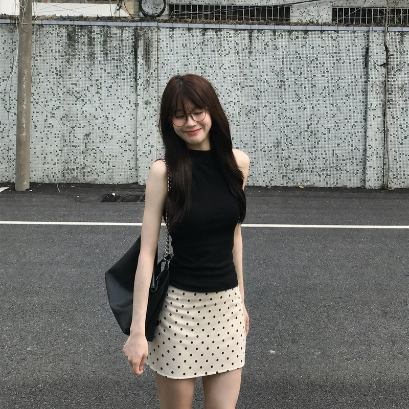 Black Sleeveless Top and Polka Dot Skirt Set for Women, Summer 2026 New Style, Short-Sleeve Bodycon Mini Skirt Two-Piece Set for Petite Figures Black Sleeveless Top and Polka Dot Skirt Set for Women, Summer 2026 New Style, Short-Sleeve Bodycon Mini Skirt Two-Piece Set for Petite Figures