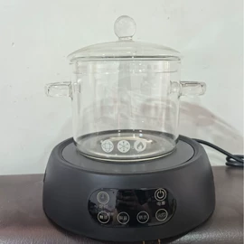 汤锅;冷水壶;玻璃杯